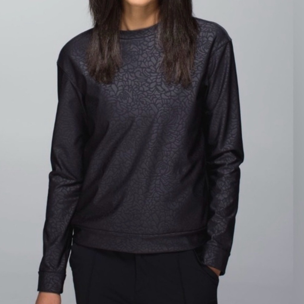 Lululemon Departure Top
Petal Camo Embossed Black